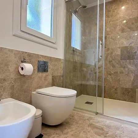 Luxury In Marbella, Sea & Golf Views, Fully Renovated 2025, Private Garden, 5 Min To