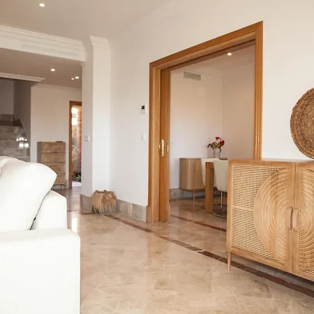 Luxury In Marbella, Sea & Golf Views, Fully Renovated 2025, Private Garden, 5 Min To