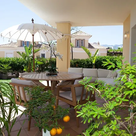 Willa Luxury In Marbella, Sea & Golf Views, Fully Renovated 2025, Private Garden, 5 Min To Marbella