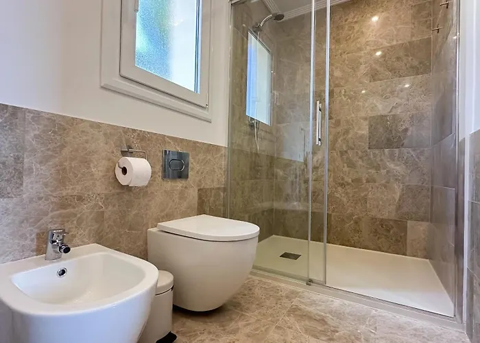 Luxury In Marbella, Sea & Golf Views, Fully Renovated 2025, Private Garden, 5 Min To