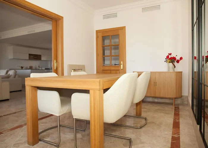 Luxury In Marbella, Sea & Golf Views, Fully Renovated 2025, Private Garden, 5 Min To *